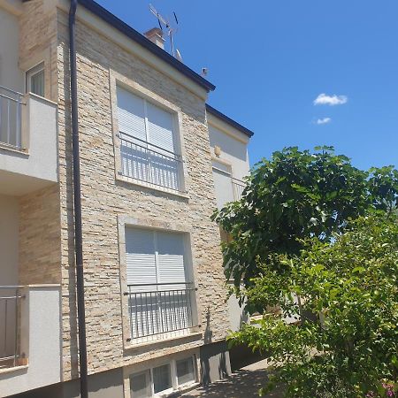 Apartmani Bepo Sveti Filip i Jakov Esterno foto
