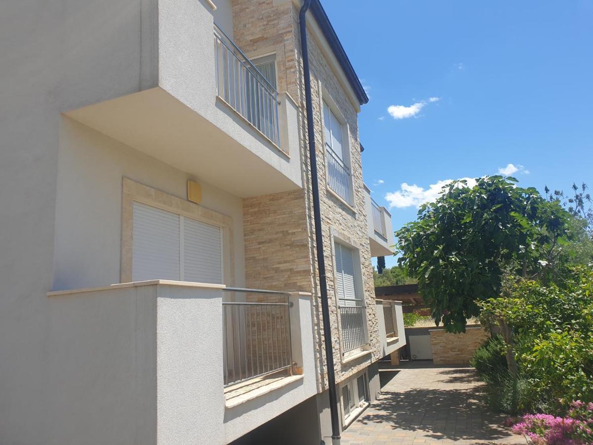 Apartmani Bepo Sveti Filip i Jakov Esterno foto