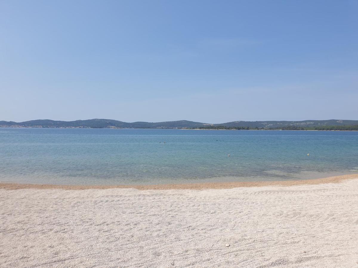 Apartmani Bepo Sveti Filip i Jakov Esterno foto